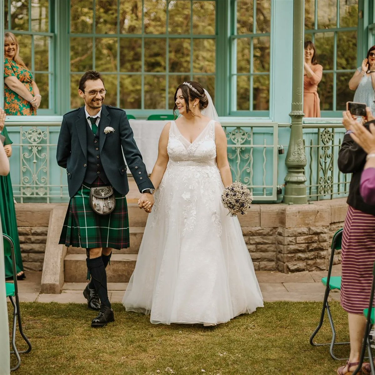 CaliTodd's tweet photo. 🤵🏻‍♂️👰🏻‍♀️ https://t.co/o1bDnIAafj