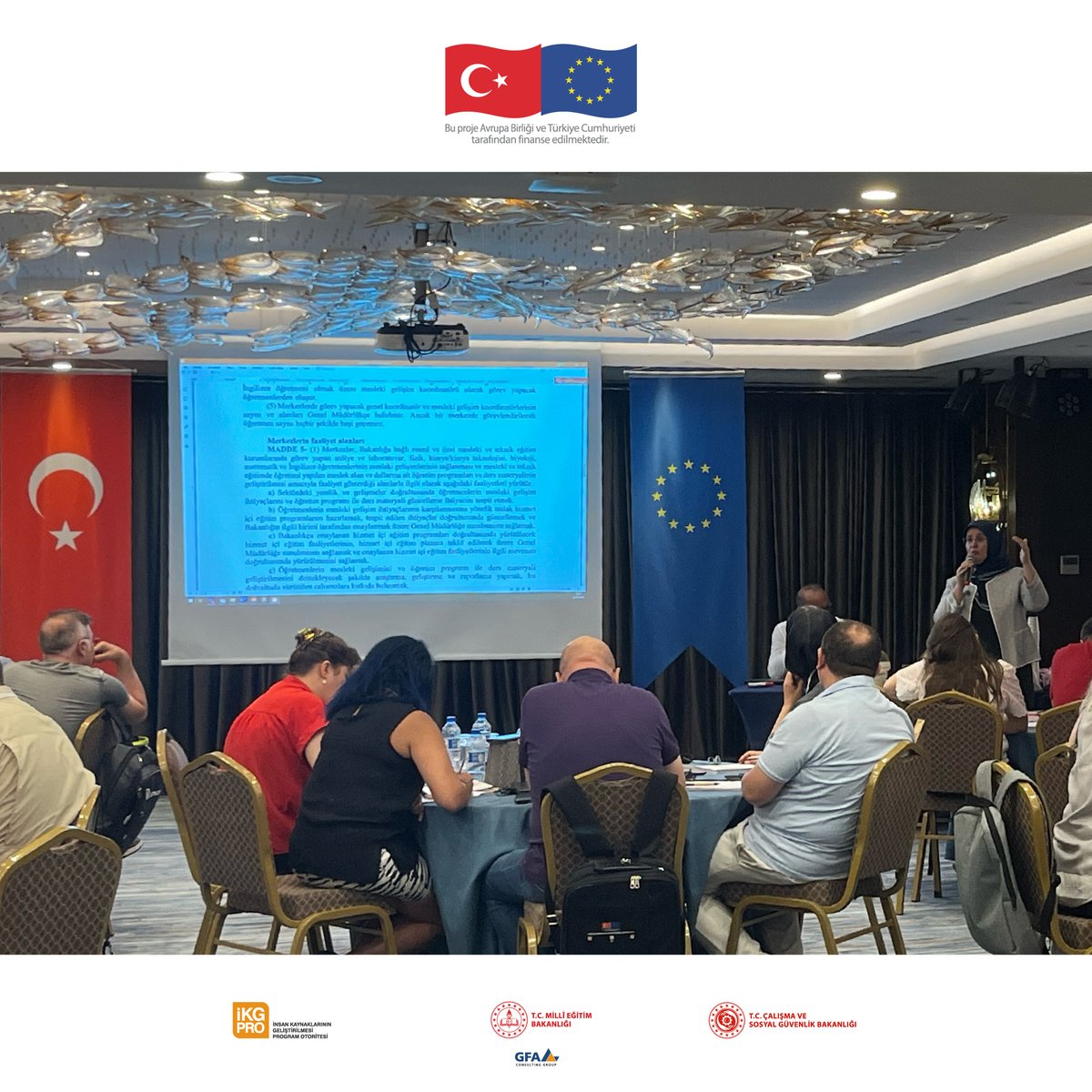 metekprojesi's tweet photo. Projemiz kapsamında;
İstanbul’da sektörel mükemmeliyet merkezi personeline yönelik “Öğretimin geliştirilmesinde mükemmeliyet için ortaklık” konulu eğitim gerçekleştirildi.
#METEKProjesi https://t.co/4lAzJpPtu2