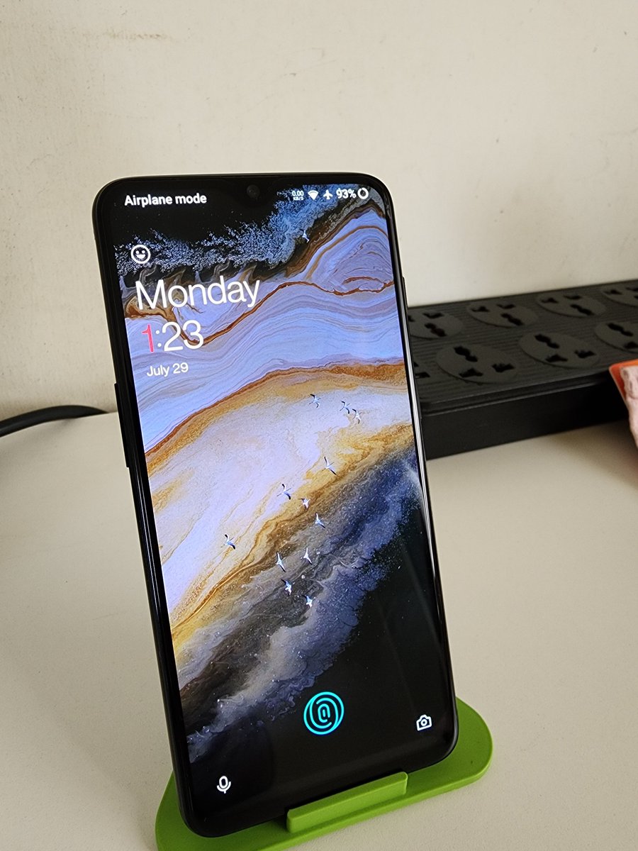 deepaksonar911's tweet image. Here is the GOAT #Oneplus6T STILL going strong