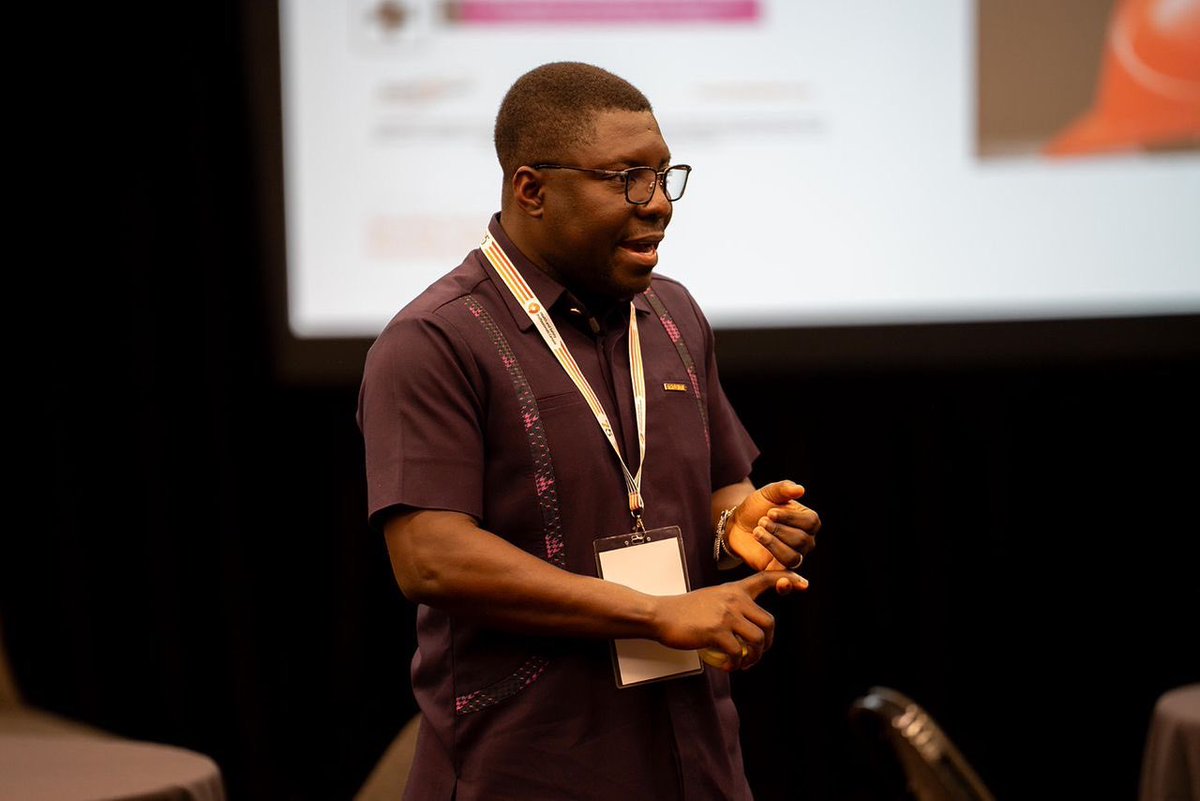 tspfofficial's tweet image. A look into Day 1 of HSPC #PDC2024 saw
@theeddiedebs, sharing insights on elevating Occupational Safety and Health (OSH) as a prime career choice. Here are the main points:

* Boosting safety improves business outcomes and benefits communities.