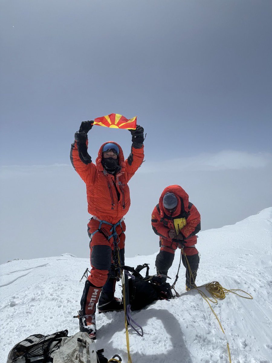 gankacv's tweet photo. Congratulations to Sashko Kedev #Macedonia and @Imaginetrek team for summiting Gasherbrum II (8,035m). This marks Kedev's 11th ascent of the 14 🗻over 8000m.  
Thank you Mingma G you are more than a family to us 🙏
@14peaks 
#Mountaineering #8000ers #GasherbrumII 🇲🇰🇵🇰🇳🇵 https://t.co/PlENE9Xeyl