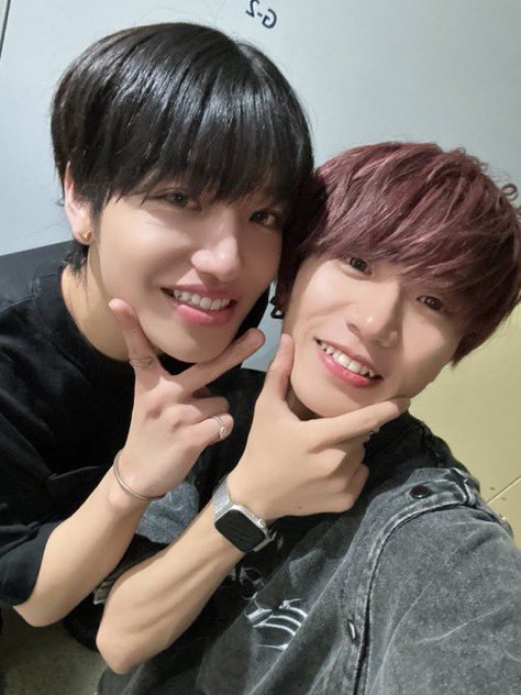 shige_rimharu's tweet photo. りむちゃんダメだってじゅひろくんとツーショットは 私が(じゅひろくんのこと)気になってるんだから こんなの見せられたら
撮りたくなっちゃうからさ😆😆😆
#F1RSTSENSE #RIM #りむちゃん
#AALIN #JUHIRO #じゅひろくん https://t.co/xArWJR56Su
