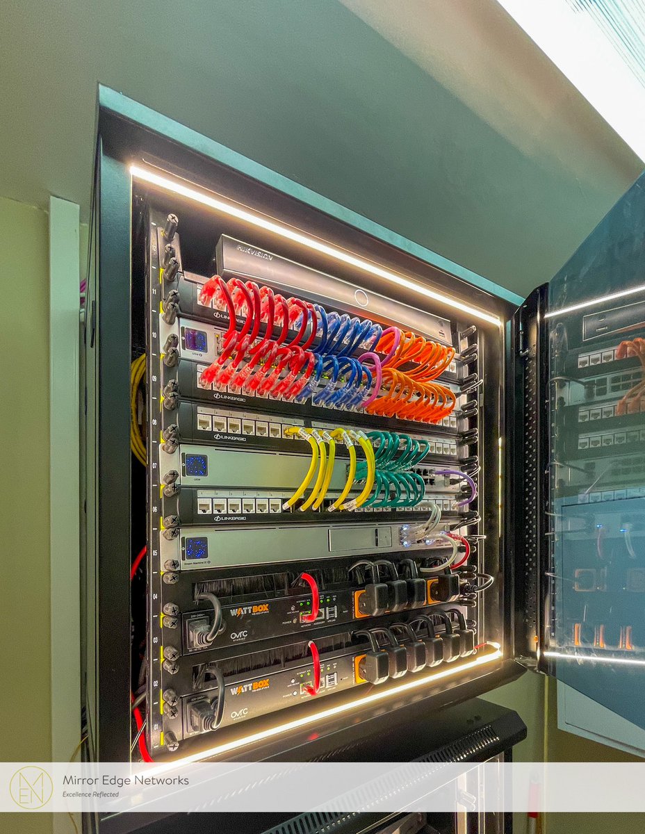 MirrorEdgeNet's tweet photo. Whole house network, WiFi, Sonos audio and DSTV installation in Camps Bay, Cape Town. https://t.co/bWe6Eehjfa