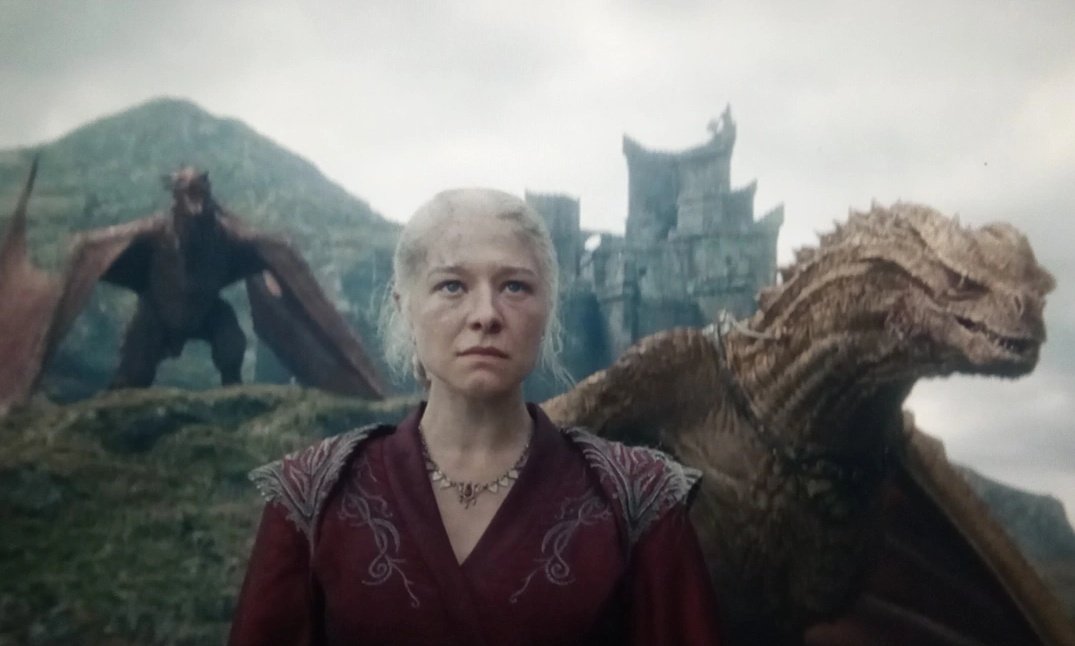 PortalASOIAF's tweet photo. Tudo nessa cena foi histórico:
- O apavoro surpresa que o Aemond tomou
 - O poderio bélico de dragões da Rhaenyra, incluindo o Fúria de Bronze
- A Syrax ao lado da domadora gritando um “vai se f0d€r” pra Vhagar e o Aemond 
- A cara de satisfação da Rhaenyra 
#HouseoftheDragon https://t.co/BRZ9EWer6x
