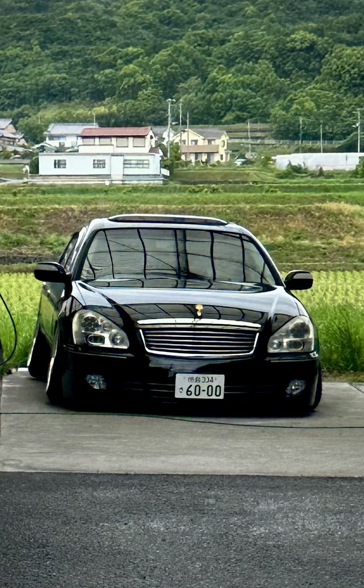 久々に洗車がてら乗ろうと思ってたらバッテリーあがってた
