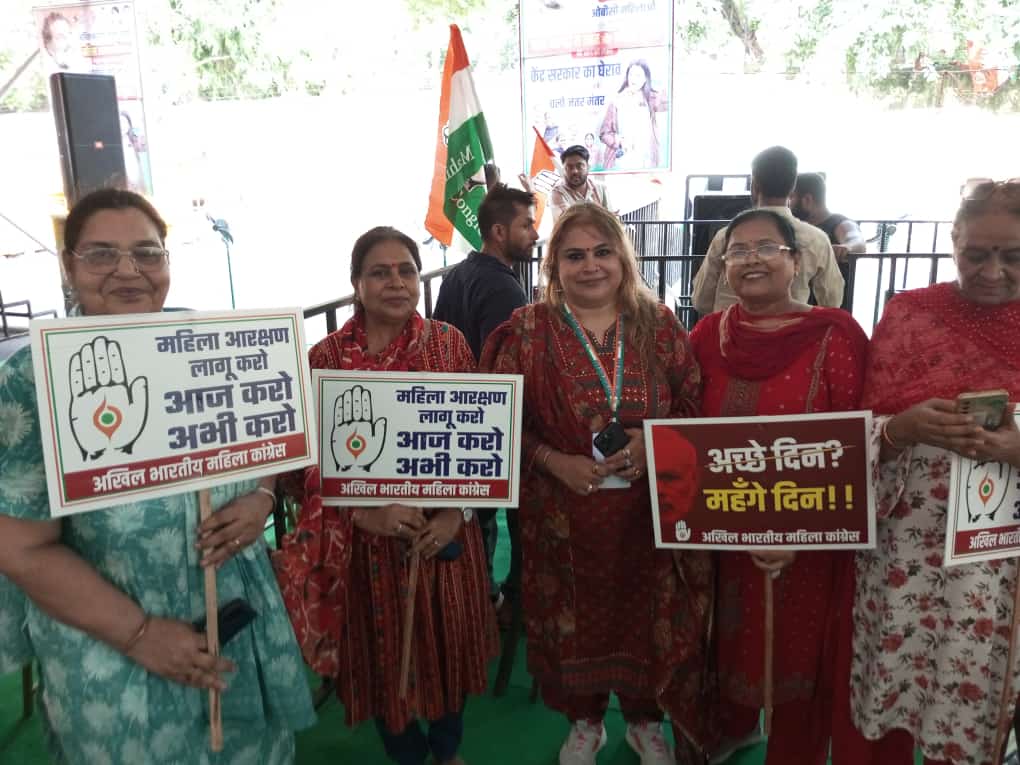 PunjabPMC's tweet image. है तैयार हम 
 कब तक????
 न्याय का हक मिलने तक
#NariNyayAndolan 
#NariMangeNyay