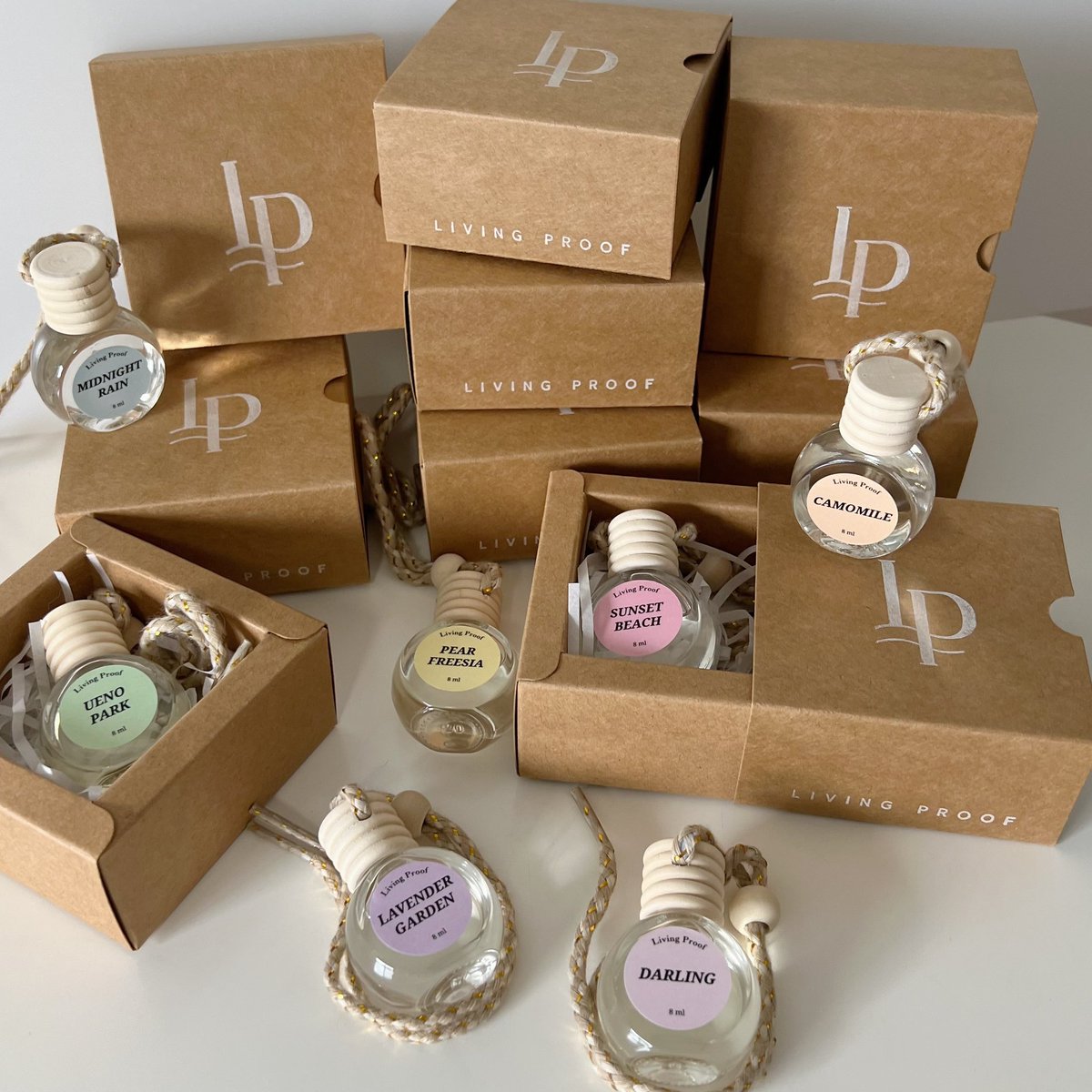 LivingproofO's tweet image. น้ำหอมปรับอากาศ 🎀✨🛋️
แค่เอียงให้น้ำหอมโดนฝาไม้ แล้วนำไปแขวนในจุดที่ต้องการ
ใช้ได้ทั้งในรถ ตู้เสื้อผ้า ตู้รองเท้า ฯลฯ
189-.

🛒 s.shopee.co.th/2qARYqhEMU

#cardiffuser #น้ำหอมปรับอากาศ #น้ำหอม #ก้านไม้หอม #เทียนหอม #gift #diffuser #livingproof