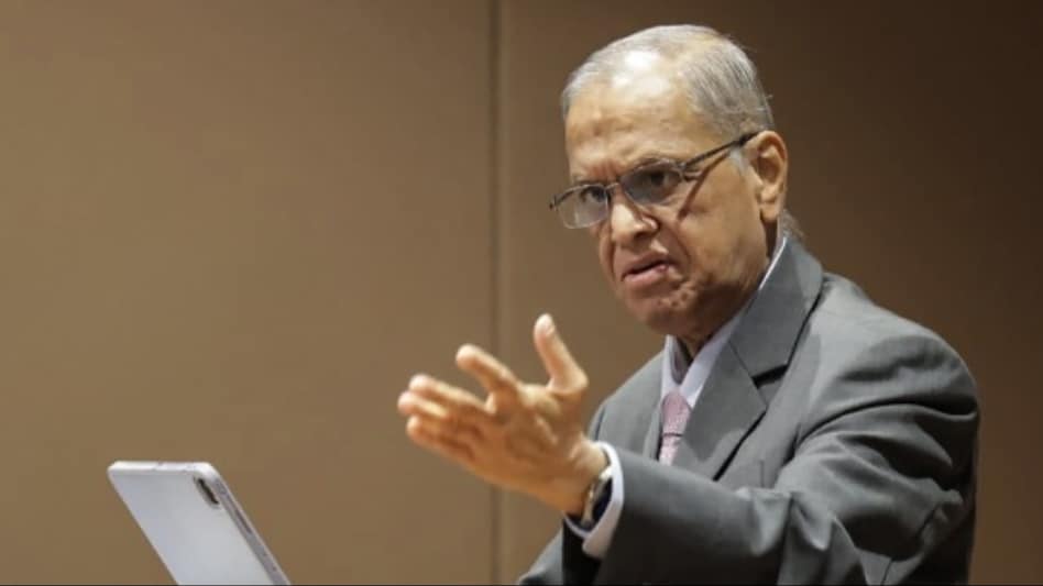 IndianTechGuide's tweet image. 🚨 &quot;China has already become the factory of the world. Around 90% of things in supermarkets and home depots are manufactured in China. They have six times the GDP of India. It is too audacious of us to say India will become the manufacturing hub,&quot; says Narayana Murthy.