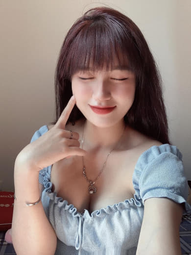 Follow em để xem video mọi người nhé <3