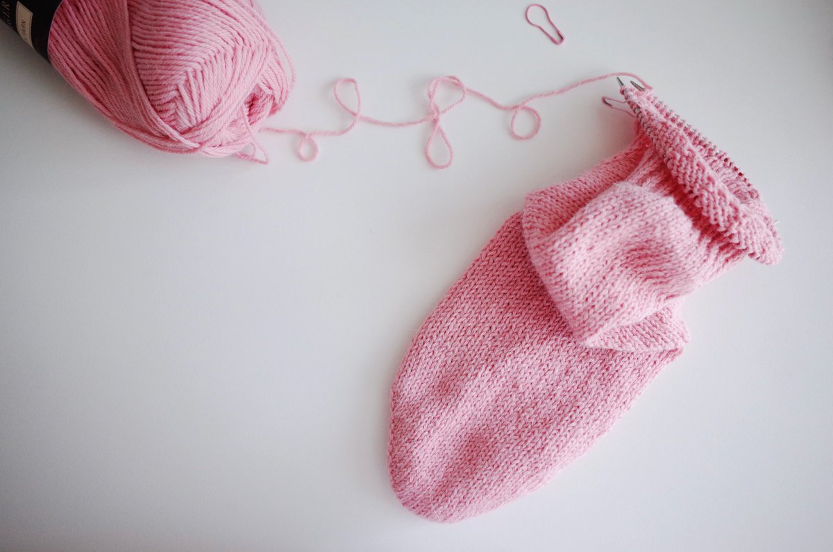 매미님들 너무 시끄럽습니다 📣

#knitting #뜨개 #양말뜨기