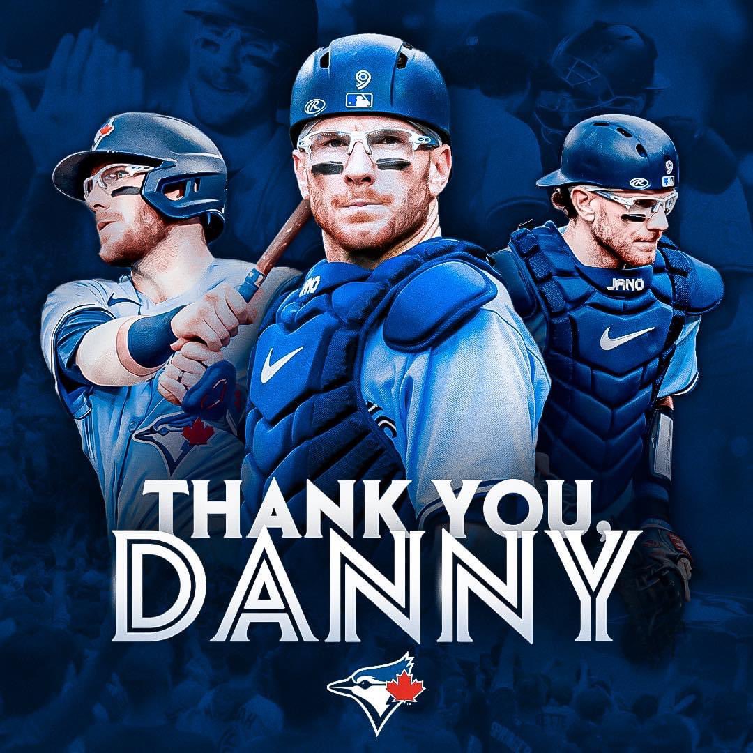 Rez_Tone's tweet photo. ❤️ #BlueJays https://t.co/XojPXKXgVD
