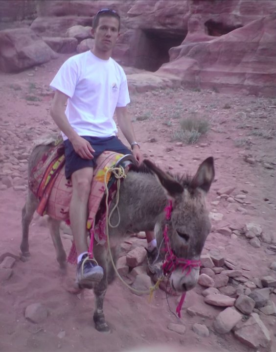 newton_uni's tweet photo. Champion on a donkey https://t.co/r0OV6kSyWw