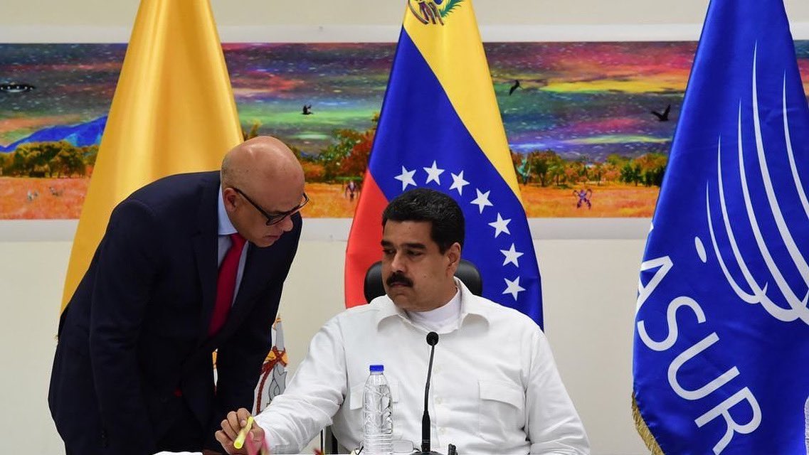 AlertaNews24's tweet photo. 🇻🇪 | URGENTE - VENEZUELA VOTA: SEGÚN EL CNE, NICOLÁS MADURO HA SIDO REELECTO POR 6 AÑOS MÁS CON EL 51,20%. https://t.co/gxQ379CkmQ