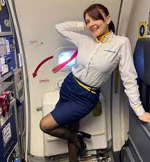 cottonwood100's tweet image. Guys Im always toned tanned fit and ready. What I wanna know if you guys are really ready for some real action? And by the way if you think Im really beautiful than give me a retweet.  ➡️  stockhots.com ❤️💋 ❤️