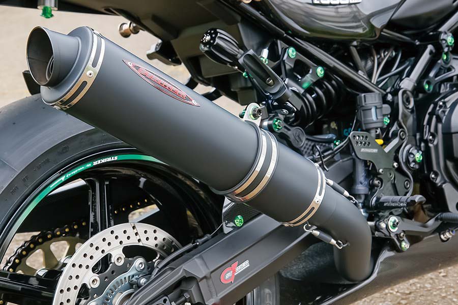 PutiMotor's tweet photo. カワサキ Z900RSを、神奈川県「ストライカーワークス」がカスタマイズ❗️

コンプリートで製作したSZシリーズの1台。

セパレートハンドルキットにGストライカースイングアーム、STCステップキットにストリートコンセプト･チタンフルエキゾーストなど装着。

https://t.co/tpY1TMlMsh https://t.co/v6P7m7X9FE