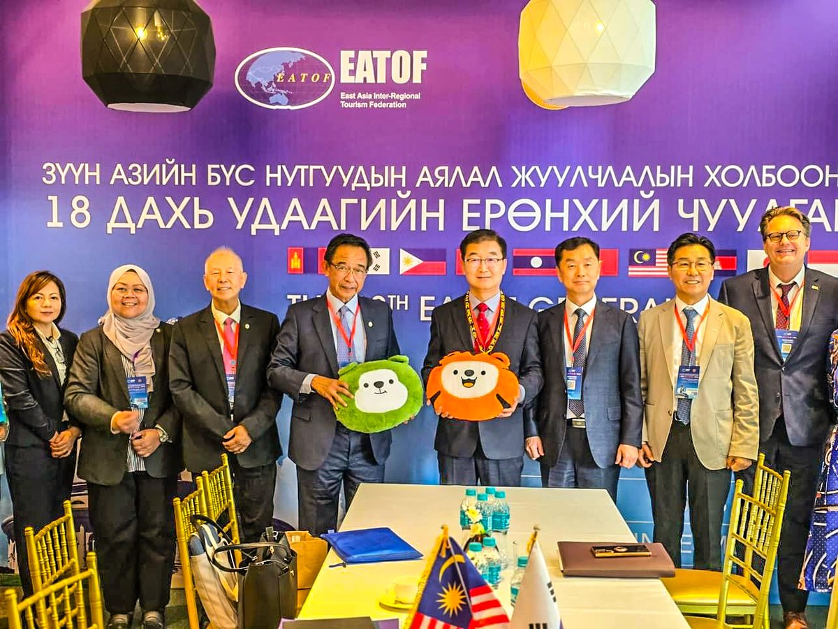 ybkarimhamzah's tweet photo. We had bilateral talks with various member provinces during sidelines of recent 18th East #Asia Inter-Regional Tourism Federation #EATOF General Assembly held in Tuv, Mongolia. I took lead in talks aimed at enhancing regional tourism collaboration & promoting sustainable dev't. https://t.co/AuZ40TKvDG