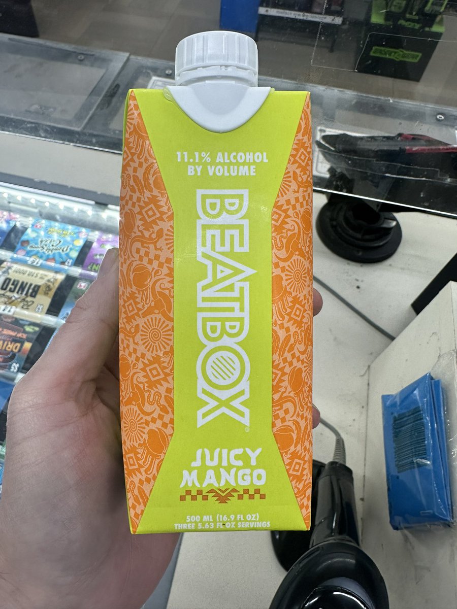 mitdasein's tweet photo. @BeatboxBevs 
You say “We clearly indicate the number of servings multiple times on the product packaging.”

I looked at all sides and found it once. Would you call this “clear”? https://t.co/mmTqFyGPvo