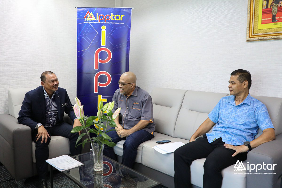 IpptarR's tweet photo. Kunjungan Hormat Presiden Alumni GPMS - Dato' Syed Anuar ke IPPTAR.

#ipptarforall #ipptarbest https://t.co/JCy4WkgYs6