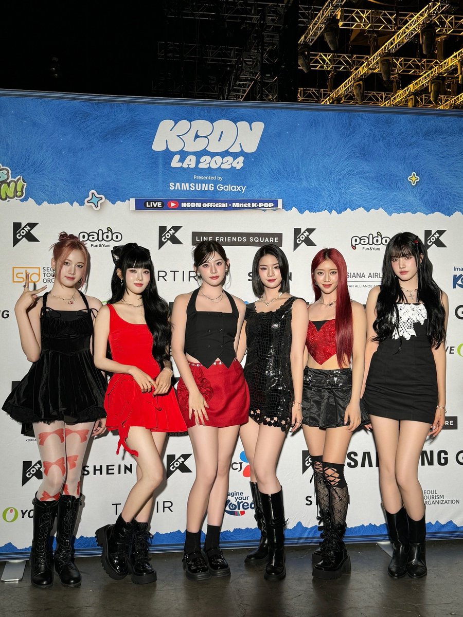 STAYC_official's tweet photo. 240728
#KCONLA2024

#STAYC #스테이씨  
#Metamorphic 
#STAYC_Metamorphic 
#CheekyIcyThang #치아땡 
#ASAP 
#Queencard https://t.co/u8FsqG0J22