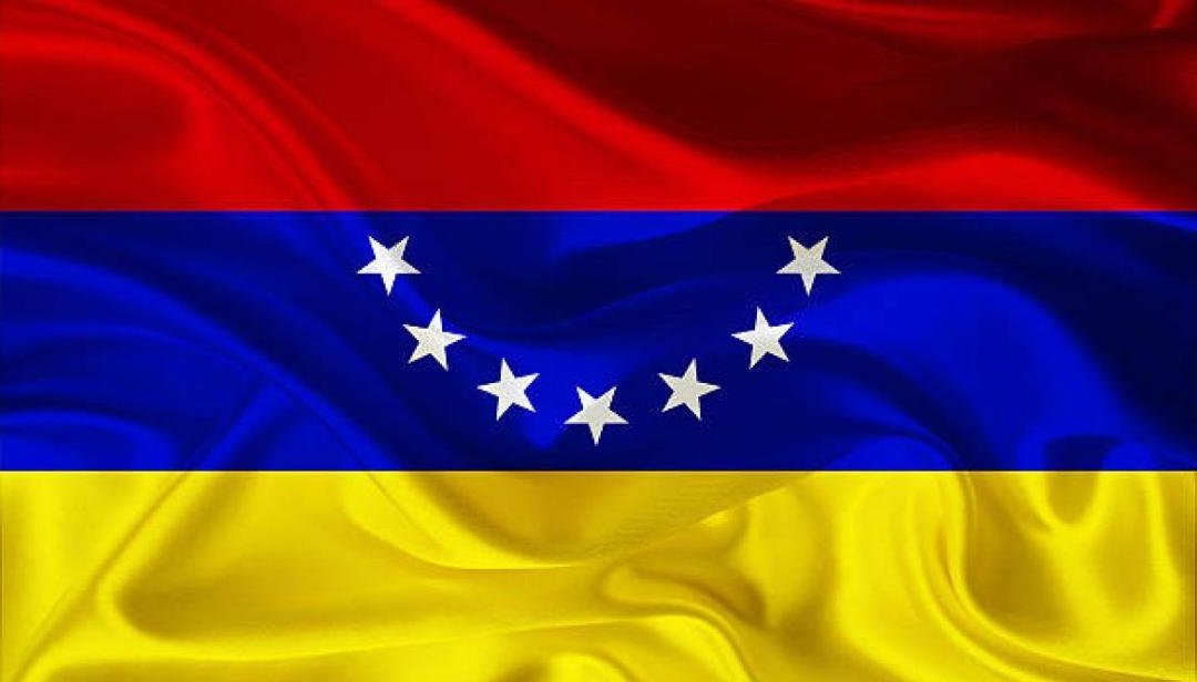 XCryVenezuela's tweet photo. Hoy nuestra bandera llora sangre💔 por estos motivos, estaremos aunsentes por unos Días, no es facil para nosotros todo esto que esta pasando, solo quiero decirles que esto sera pasajero, hasta que podamos sentirnos bien de todo y  volvamos a brillar para nuestro @xCryboy 🖤 https://t.co/SOUpirmPVW
