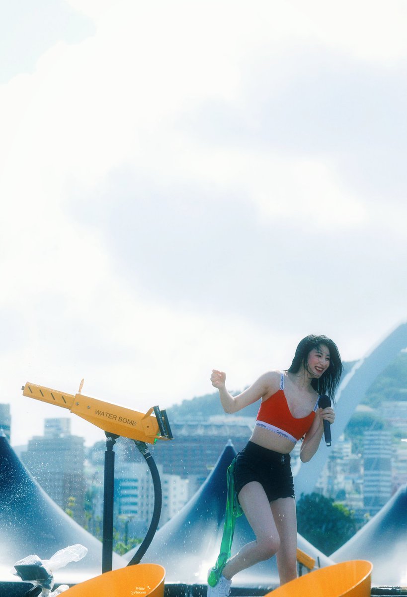 240727 WATERBOMB LEECHAEYEON

NOW                VS               80's

#LEECHAEYEON #이채연 #WATERBOMB2024
#BUSAN #여니왔어요