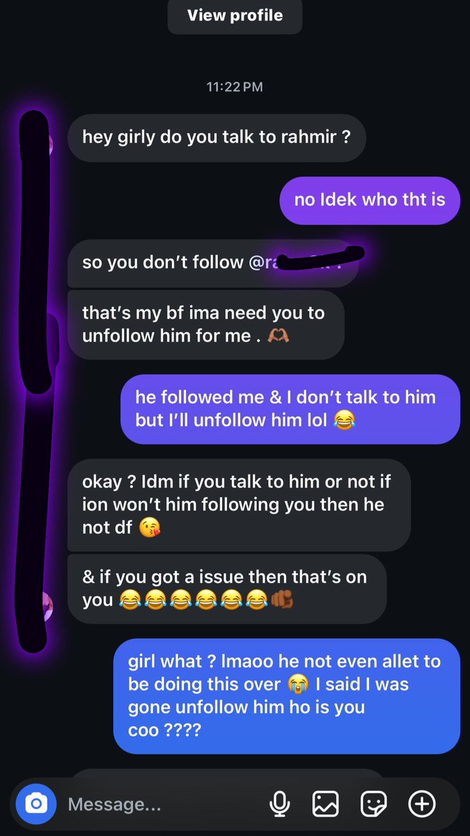 dess_ny's tweet photo. yall wtfff , why this girl just tm on some bs 😭? https://t.co/YhR1pajC6w