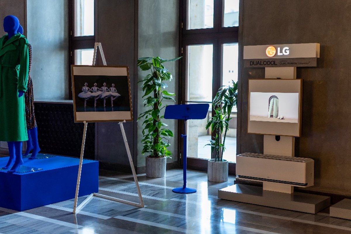 LGE_Global's tweet photo. #LG recently showcased its latest #ARTCOOL and #DUALCOOL air conditioners in Poland, highlighting their blend of advanced technology and sophisticated design.

For more: https://t.co/ERnfyx9rmN https://t.co/FyJspXYK2i