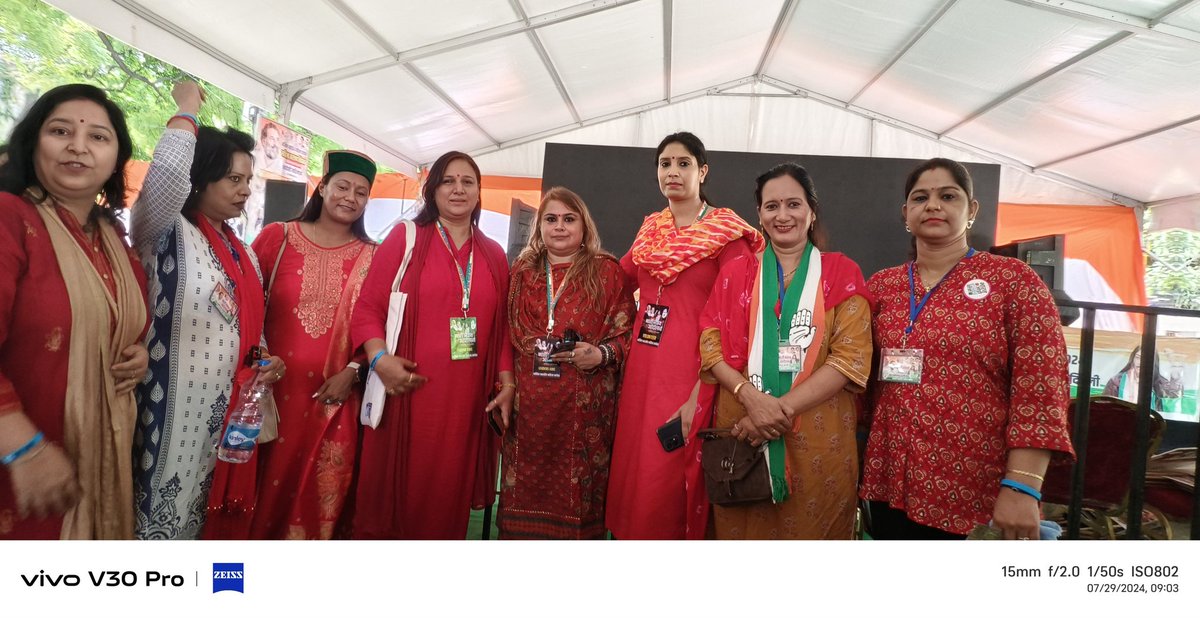 seemapotdar_INC's tweet image. है तैयार हम 
 कब तक????
 न्याय का हक मिलने तक
#NariNyayAndolan 
#NariMangeNyay