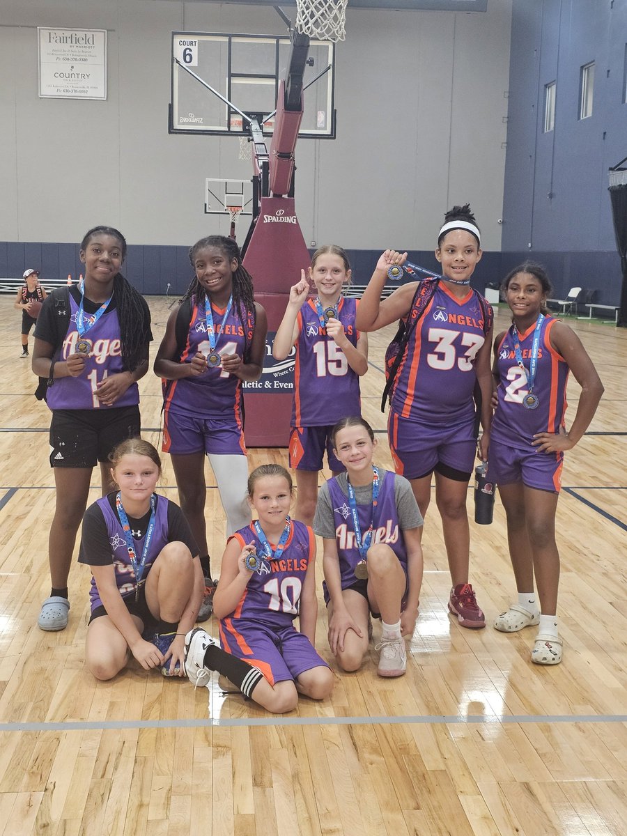 afoofaacademy's tweet photo. Great Way To End The Spring/Summer Season, Ladies! Special Thank You To The Parents & Big Shout To ALL Of The Angels That Helped Make This Engine Run! We Ended It In Style 🥇💜🧡
#afoofaathletics #afoofaangels #theafoofaway #build41 #WNBA #girlhoopers #chicagoburbs https://t.co/B9YnPUcR4s