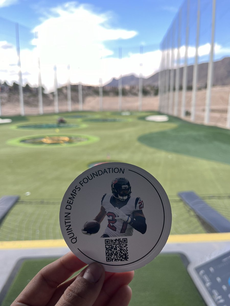 teachmathmissc's tweet photo. Absolutely grateful that I got chosen to be a recipient for the Quintin Demps Foundation Scholarship. Thank you to @QDemps and his team for this opportunity. 📚⛳️ https://t.co/r7YOJvNzy8