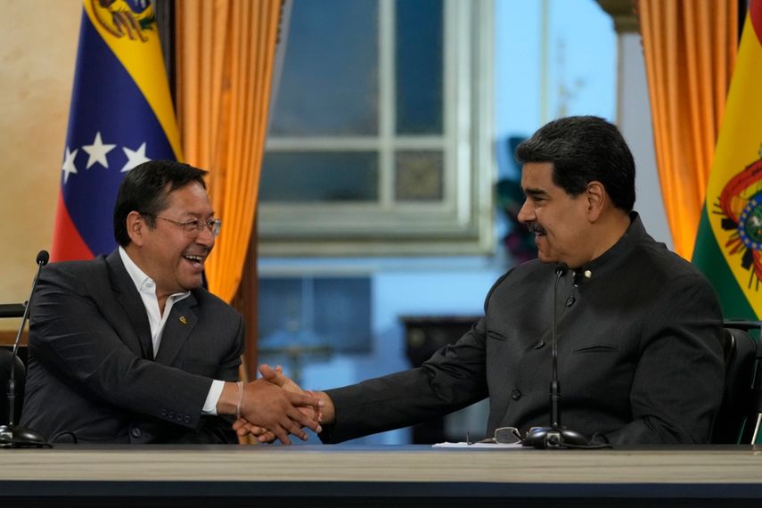 ElNecio_Cuba's tweet photo. 🇧🇴 | Bolivia reconoce al presidente electo de Venezuela: «Gran manera de recordar al Comandante Hugo Chávez. Hemos seguido de cerca esta fiesta democrática y saludamos que se haya respetado la voluntad del pueblo venezolano en las urnas» https://t.co/wdWggtjKXD