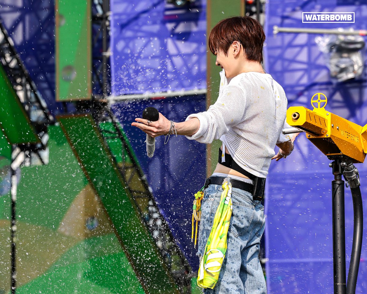 waterbomb_seoul's tweet photo. 강다니엘! 워터밤에서 여러분과 함께할 수 있어 행복했습니다💚

#WATERBOMB #WATERBOMB2024 #WATERBOMBSEOUL #KANGDANIEL #워터밤 #워터밤2024 #워터밤서울 #강다니엘 https://t.co/ymQeDu4WNS