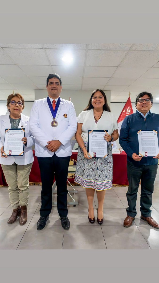 cmatosmir's tweet photo. ¡Feliz día Perú! 🇵🇪 Hace un mes asumí la Presidencia del Comité de Medicina Tradicional y Complementaria del Colegio Médico del Perú. Una posición que acepté pensando en: (Abro hilo 🧵 👇🏼)
#medicinatradicional #medicinacomplementaria #medicinaintegrativa https://t.co/QQpforEr4q