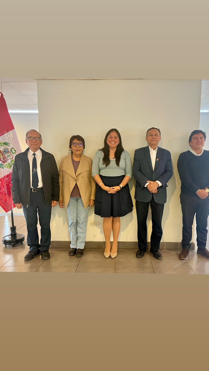 cmatosmir's tweet photo. ¡Feliz día Perú! 🇵🇪 Hace un mes asumí la Presidencia del Comité de Medicina Tradicional y Complementaria del Colegio Médico del Perú. Una posición que acepté pensando en: (Abro hilo 🧵 👇🏼)
#medicinatradicional #medicinacomplementaria #medicinaintegrativa https://t.co/QQpforEr4q