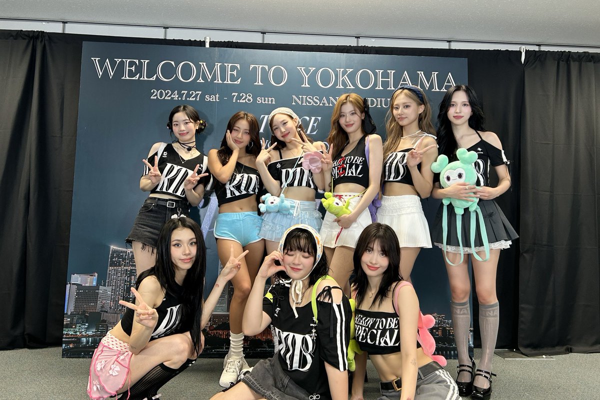 1229_once_'s tweet photo. トロッコも客降りも近すぎて夢のような時間だったなぁ。

TWICEちゃん達と疎遠だったけどセトリ全部格好いい可愛いで本当に最高だったなぁ。

推しのサナちゃんが1番可愛かったけどメンバーみんなビジュ良かったなぁ。

とりあえずTWICE再熱🔥🔥
一生アイドル続けて欲しいなぁ。。。
#TWICEちゃん達へ https://t.co/il6xo8BUrI
