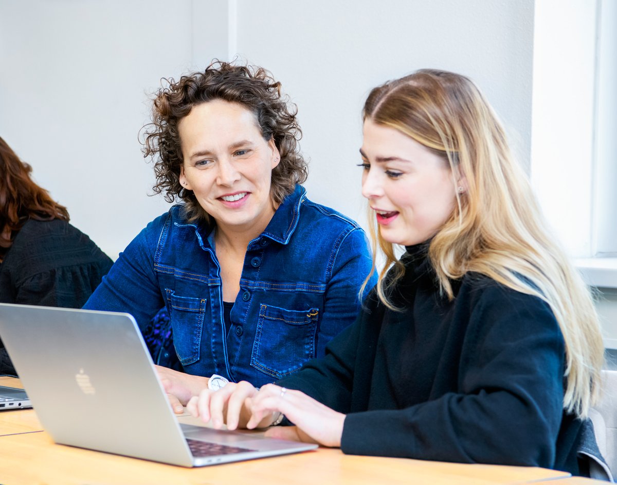 Ben jij een paramedische professional op zoek naar de nieuwste kennis en vaardigheden in jouw vakgebied? Bekijk nu ons post-hbo aanbod voor het najaar! 🍂 De opgedane kennis en vaardigheden kun je direct toepassen.
han.nl/studeren/schol… 

#LLO #posthbo #paramedisch