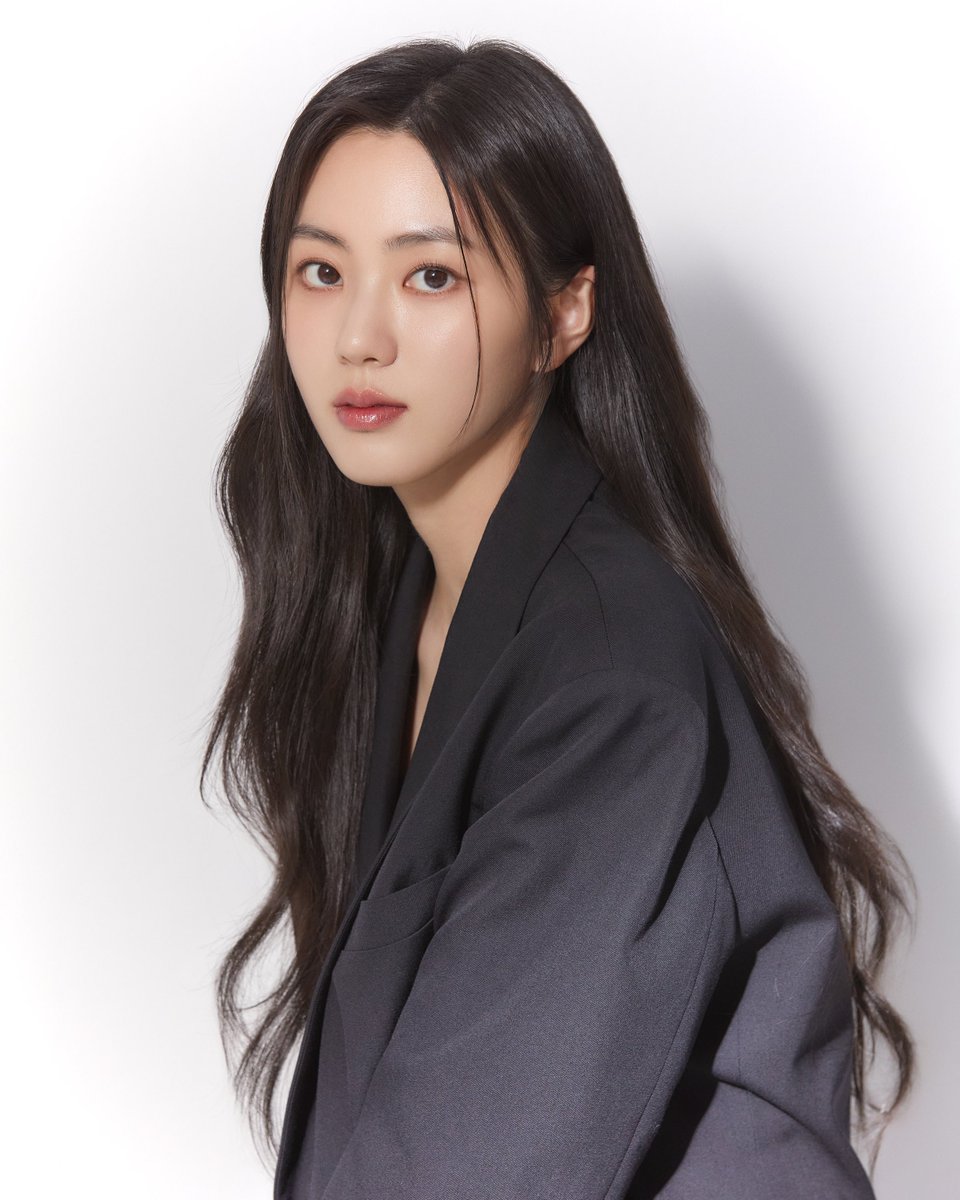 CUBEactor's tweet image. [🛎] [#권은빈] 

NEW PROFILE 

무한한 가능성을 가진 배우 권은빈의 새 프로필 사진이 공개되었습니다.
앞으로도 다양한 매력을 선보일 배우 권은빈에게 사랑과 응원 부탁드립니다. 🩷

#KWON_EUNBIN