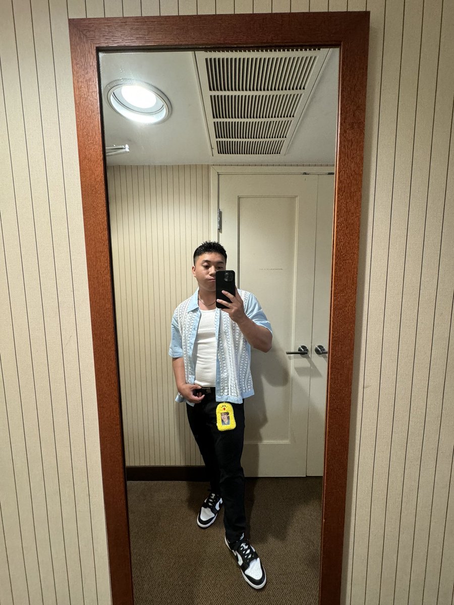 jonaweenie's tweet photo. DOES ANYONE WHO ATTENDED THE #BOYNEXTDOOR #PLAY82 #GAMEPARADE EVENT HAVE A VIDEO OF SUNGHOโS TEAM PLAYING THE CUP CATCHING GAME WITH HIM?? I WAS HOPING SOMEONE TOOK A VIDEO WITH ME IN IT!! IโM WEARING THIS OUTFIT!! THANK U IN ADVANCED!! ๐ฉตโจ #ONEDOOR #HELLO82 #BND https://t.co/MIq5yTFMYu
