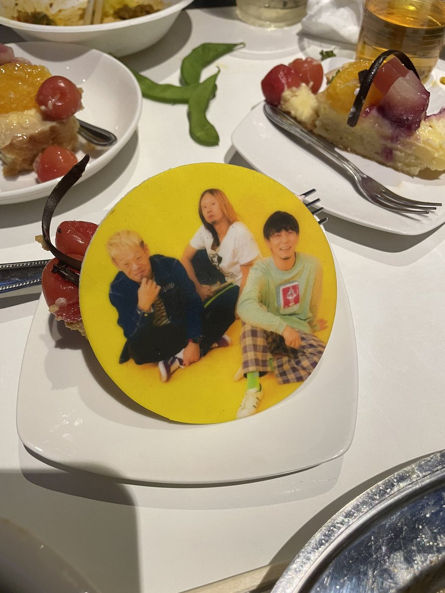 kiyoshi_SABOTEN's tweet photo. 昨日は25周年ツアー米子編でした！
ご来場くださった皆さん、ほんっとにありがとうございました🥲
イベントを一緒に作ってくれたひろき、Burnt Orangeにはほんっとに感謝です🫂
差し入れも嬉しかったなぁ🥹
広島と出雲の二日間locofrankとMINAMI NiNEとまわれてほんと最高でした🎤 #楓 https://t.co/SF8zHl7YQi