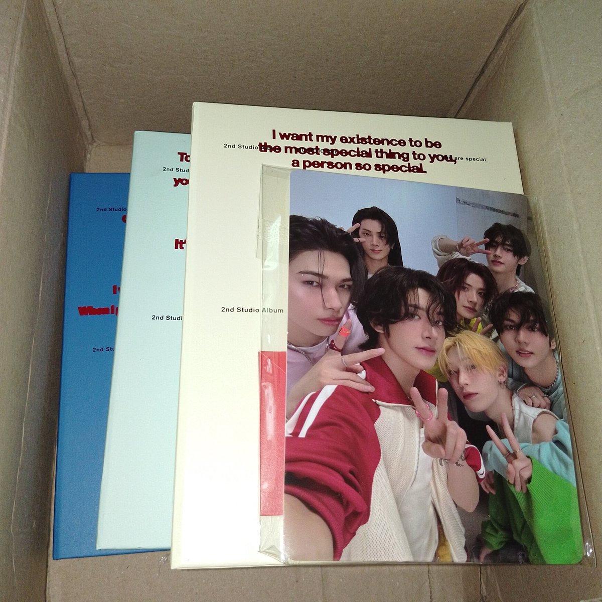 eroscart19's tweet photo. wts lfb

helping a friend sell this unsealed album set with wev pob for 800 pesos 

pls help rt @ENHYPENMARKETPH @Pogi_findsPh https://t.co/yyDUIu01Yp