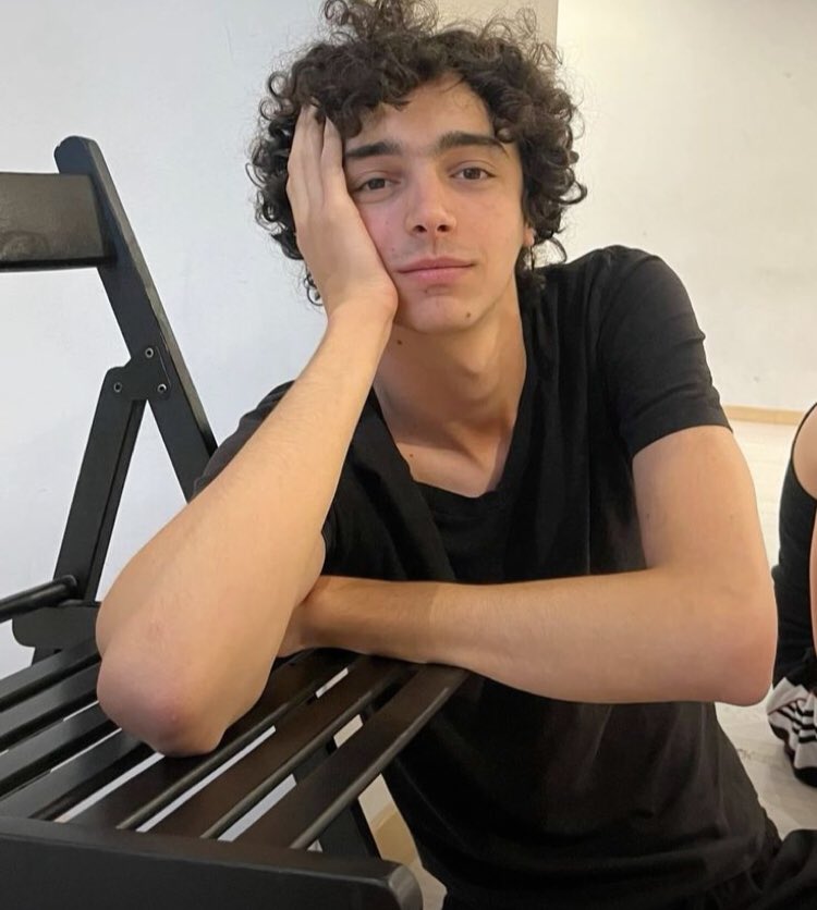 blasupdate's tweet photo. no tuve tiempo para publicar por el cumple de blas, Pero lo amo muchísimo y estoy tan orgullosa de sus logros y espero que la vida le regale muchas más cosas increíbles para él 🤍 https://t.co/r9dMXvbXYX