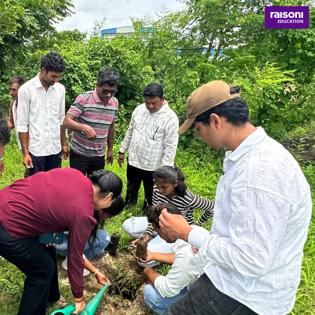 raisoniworld's tweet photo. The Rotaract Club of Raisoni Elite, GHRCEM, Jalgaon, recently conducted a tree plantation drive in and around the campus. Students, faculty, and staff joined to plant trees and promote environmental sustainability. 
#RaisoniEducation #AVisionBeyond #Empowerment #CommunityGrowth https://t.co/oMzWiPuHuL
