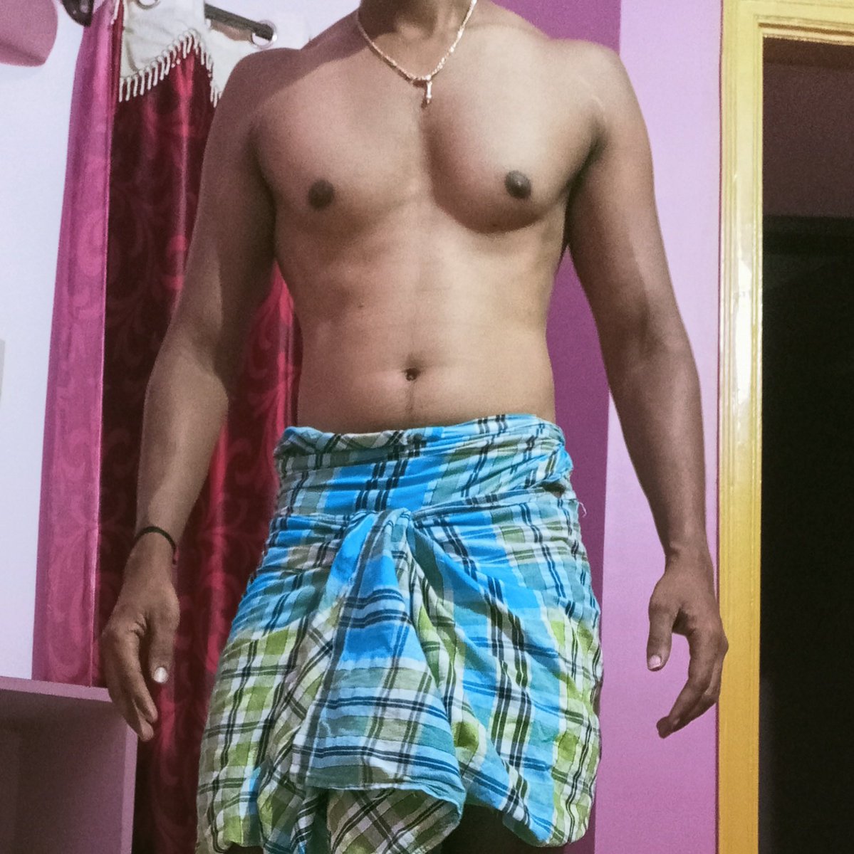 sexydesimen's tweet photo. #lungi #desimard @lungilover https://t.co/3LNJuStrsw