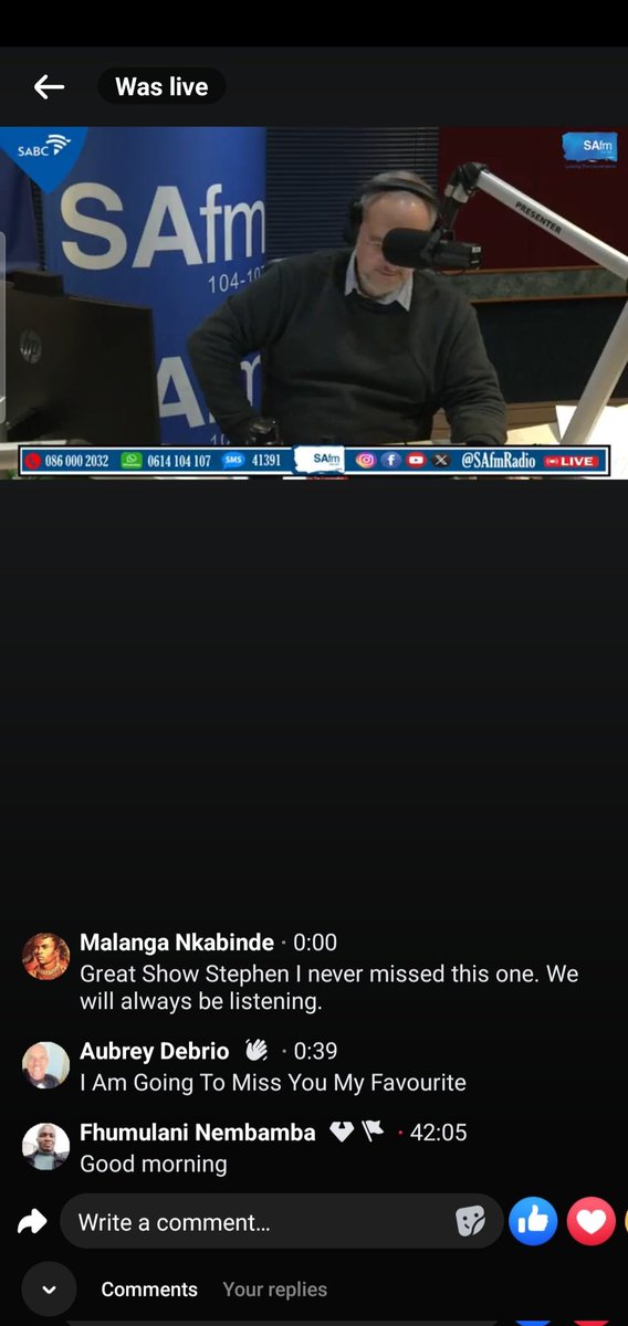 I wonder what keeps <a href="/JonGericke/">Big Bad Jon</a> warm in this coldest season of the year.
 <a href="/StephenGrootes/">Stephen Grootes</a> used to be seen wearing heavy during the show.
Listeners of #safmbreakfast need Jon's winter secret.
<a href="/SAfmRadio/">SAfmRadio 📻</a>