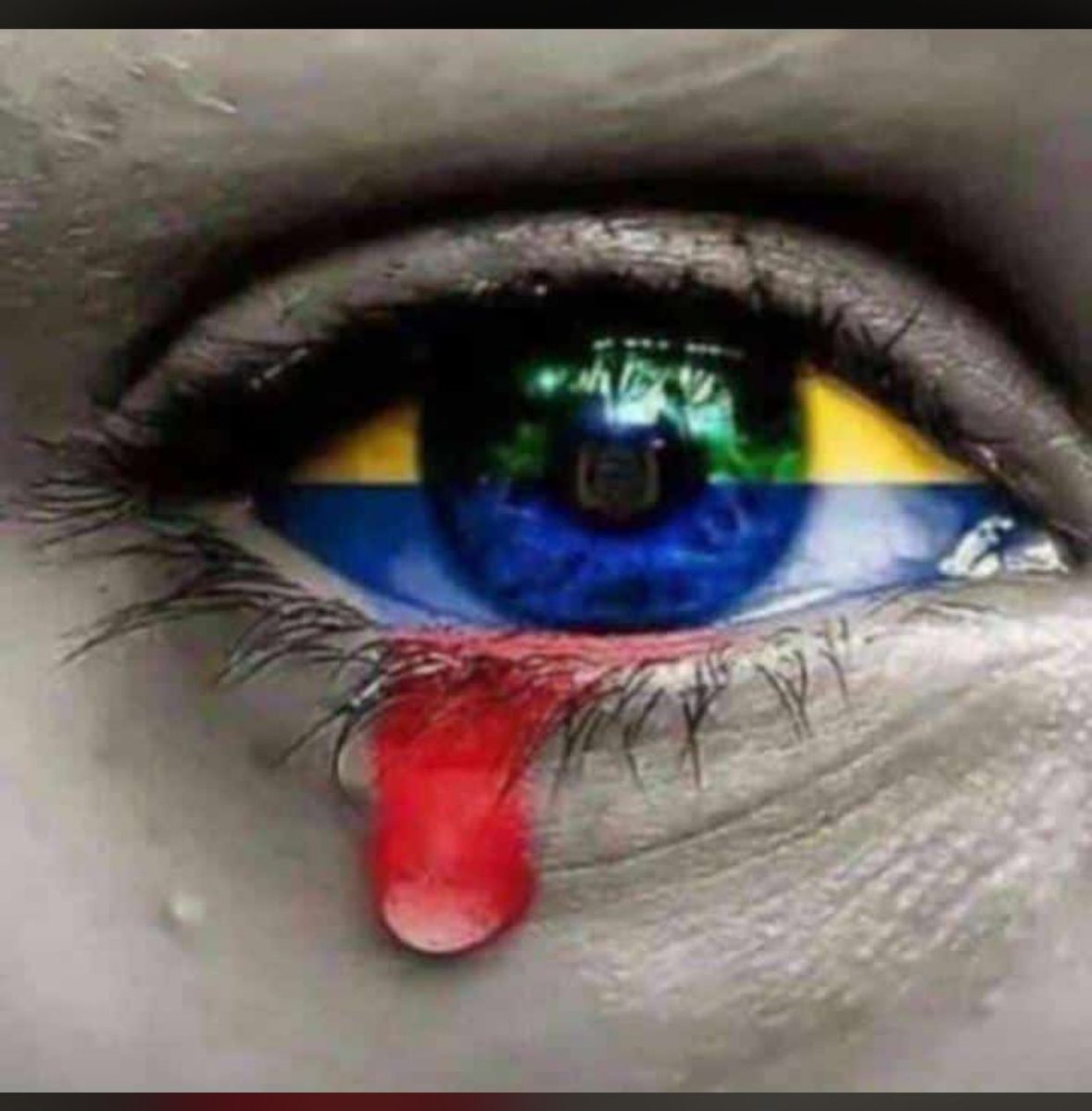 esono_m's tweet photo. Fuerza y animo, estimados amig@s.
Todo comienzo tiene fin, sigan luchando por vuestra Patria "Venezuela. https://t.co/NFdNGvJXyb