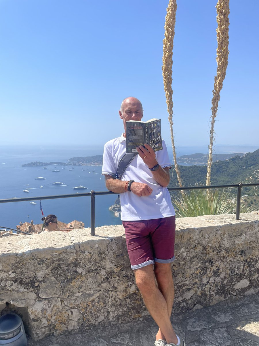 chs_silverdofe's tweet photo. Time for a quick read whilst in #Grasse and #Nice

“Bunu, why is Mama so angry?” I asked
“Fear.”
Hard to imagine living like that https://t.co/KaUwcGloGU