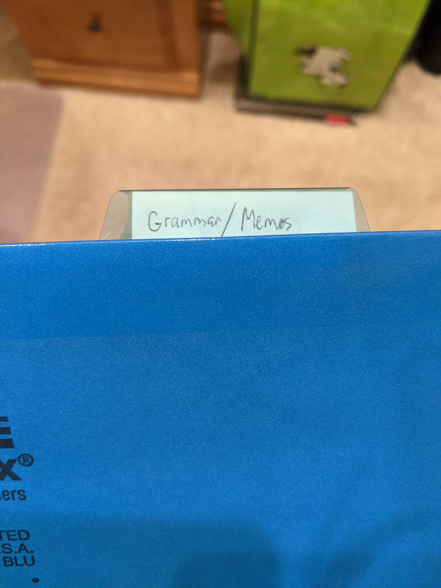desrepeerc's tweet photo. For a moment I thought my dad had a work folder called "Grammar/Memes" https://t.co/yZyITyXDRZ