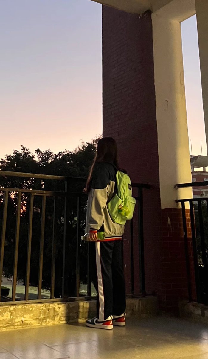 扫楼男孩 tweet media