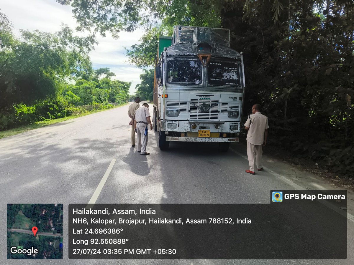 DTOHailakandi99's tweet photo. Enforcement drive against various offences on - 27/07/2024
Overloading - 4
W/O Tax -04
W/O PUCC- 06
W/L DL- 02
W/O Seat Belt- 01
W/O Fitness -05
W/O Insurance -02
0thers- 04
@CMOfficeAssam @TransportAssam @Assamroadsafety @keshab_mahanta
@assampolice @gpsinghips #RoadSafety https://t.co/x2PgAD3EtL