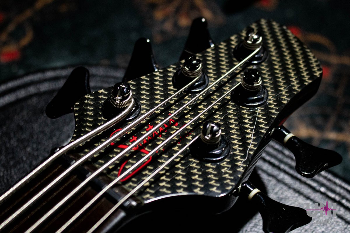 UnisoundY's tweet image. ／
7/30(火)20:15発売開始‼️
Status Graphite S2-Classic Headed 5st
＼

Status Graphiteトラディショナルモデル「S2-Classic」の5弦モデル入荷！カーボングラファイト・フェンシング＆ヘッドレスデザインが特徴。
digimart.net/cat03/shop5031…
#StatusGraphite